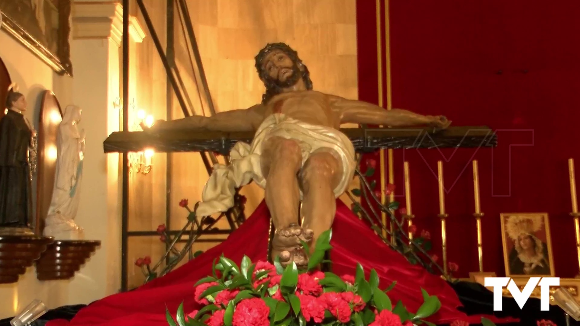Bajada, besapié y Vía Crucis Crucificado